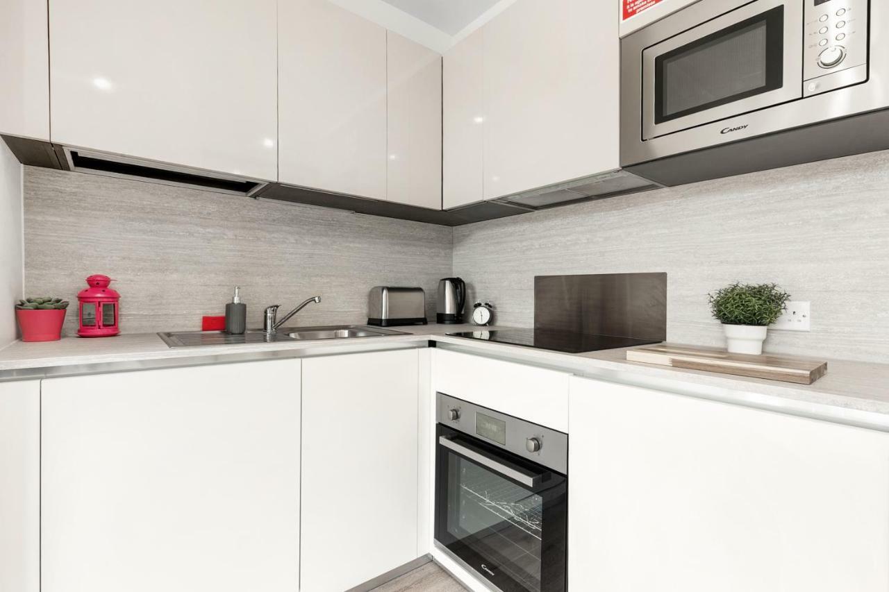 Mondial Apartments At Heathrow Harmondsworth Exterior foto